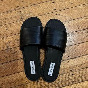 Steve Madden Kaya Black Leather Sandals